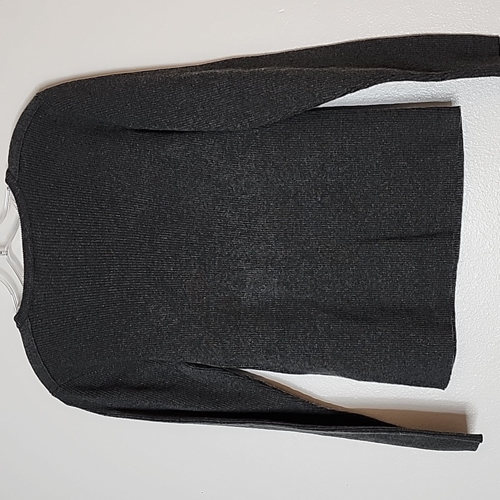 Lauren Ralph Lauren Gray Sweater with Shoulder Strap Accents Check Measurements - Picture 2 of 10